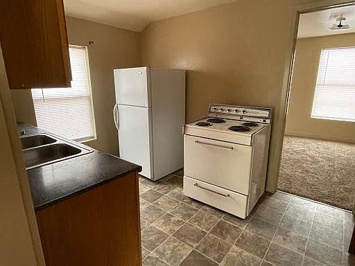 5th image of 304.5 S Abilene Ave
