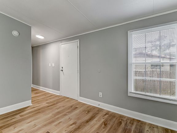 3rd image of 7603 Sunwood Dr