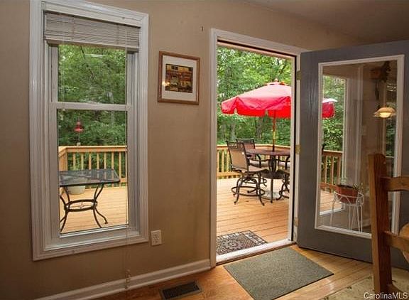 4th image of 112 Wren Ln