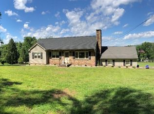 130 Old Clinton Rd, Flemington, NJ 08822