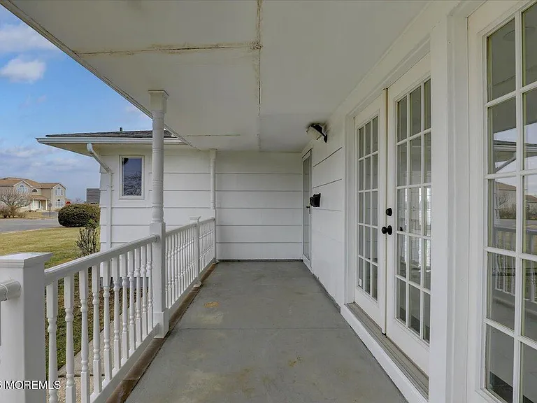 8 Pullman Ave — Photo 10