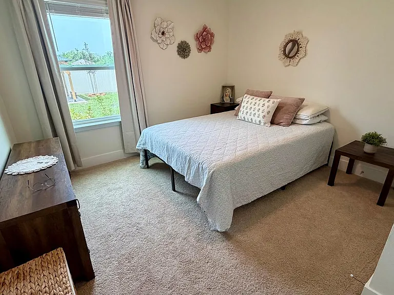 12710 NW 13th Ln — Photo 7