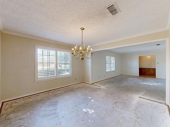 5th image of 4105 Valley Dr