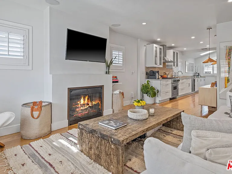 1605 Cabrillo Ave — Photo 8