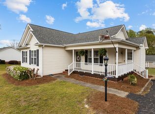 5805 Stone Crystal Dr, Fuquay Varina, NC 27526