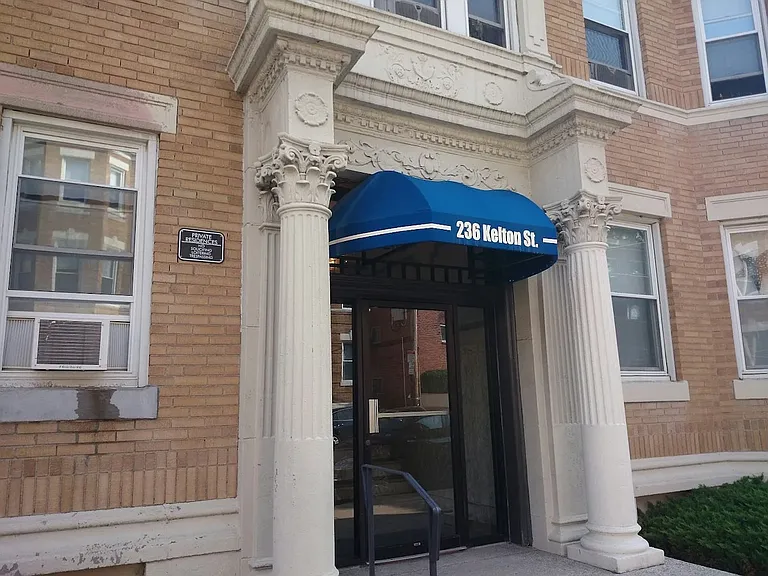 Kelton Street Apartments — Photo 2