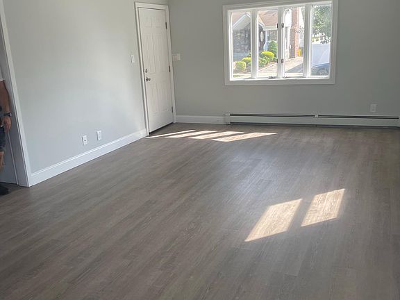 2nd image of 119 Chicago Ave #A
