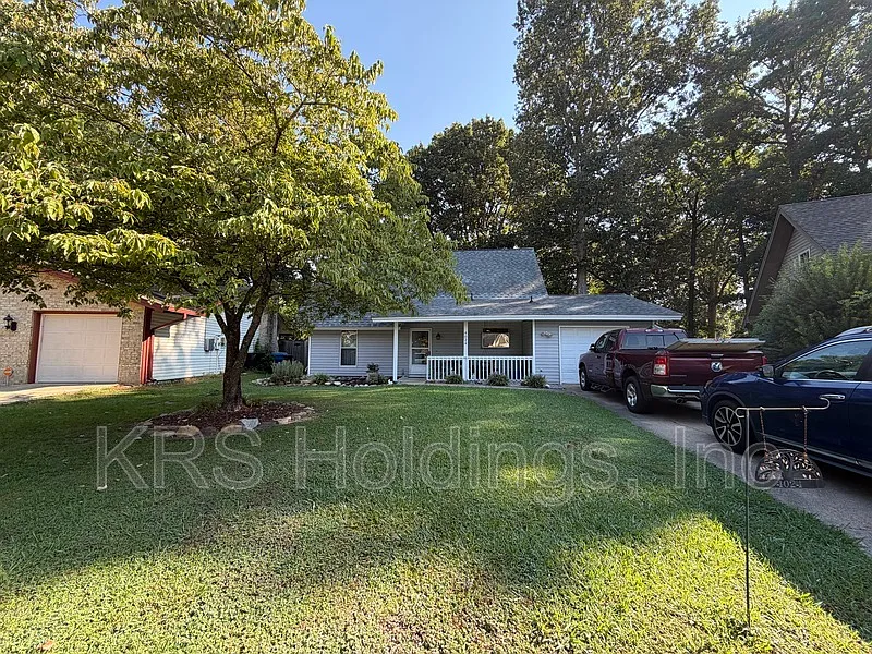 4024 Barkleaf Dr