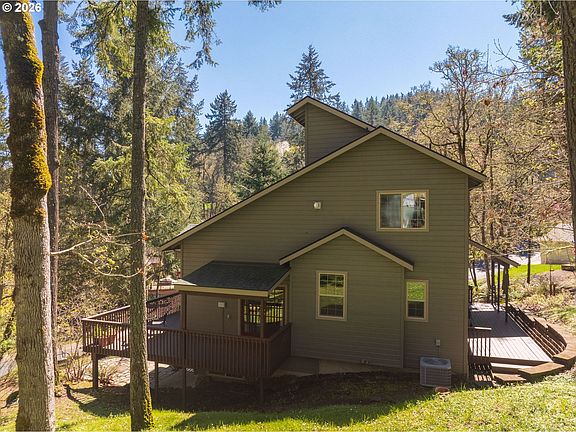 4th image of 217 Rockridge Loop