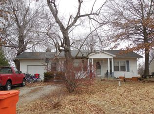 525 E Burford St, Marshfield, MO 65706