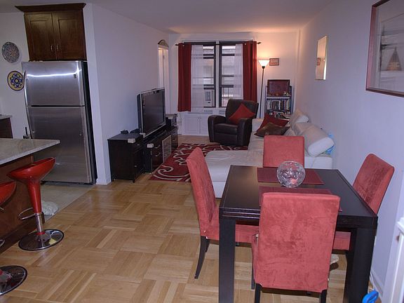5th image of 330 E 80th St APT 2R