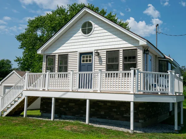 20 Hill Street, Old Saybrook, CT 06475