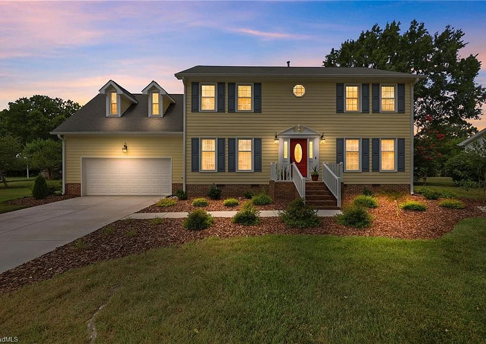 1st image of 3815 Oak Forest Dr