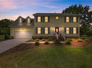 3815 Oak Forest Dr, High Point, NC 27265