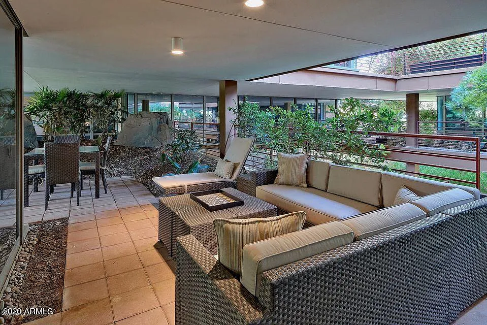 1 bed, 1.5 bath, 1134 sqft, $2,700 — Photo 3