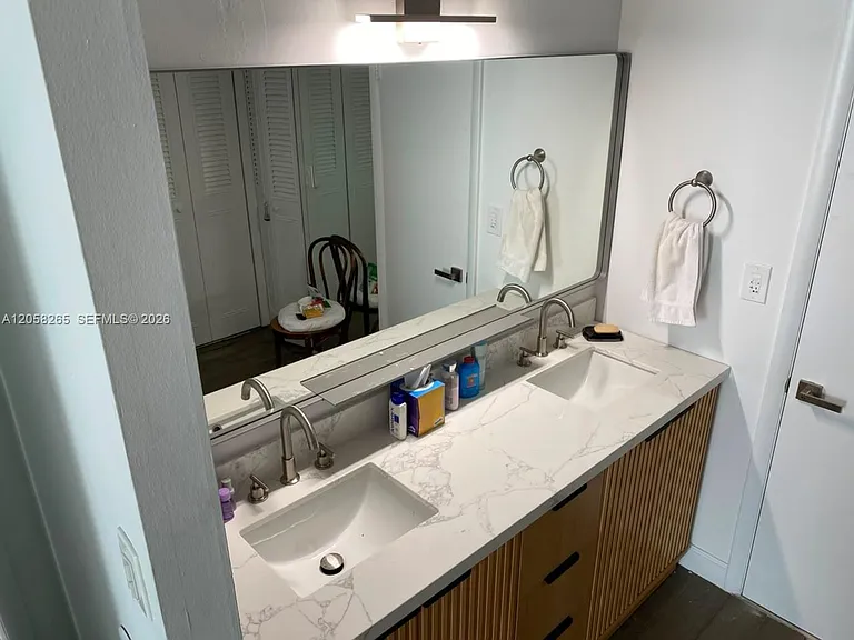 150 Ocean Lane Dr #8B — Photo 17