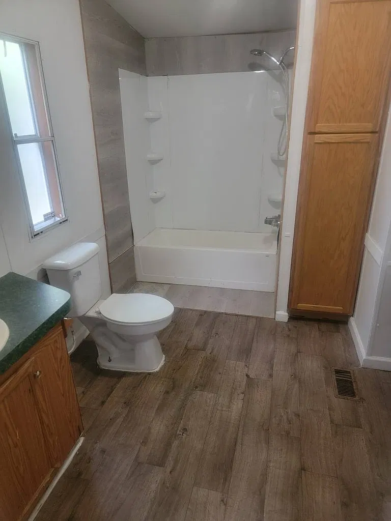 3 bed, 1100 sqft, $1,300 — Photo 3