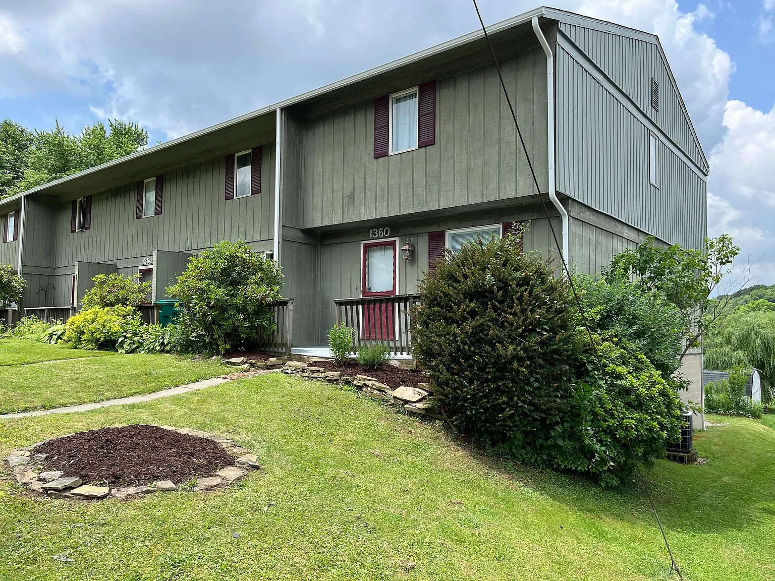 3 bed, $1,500 — Photo 1