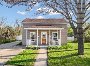 109 Railroad St, Holly, MI 48442