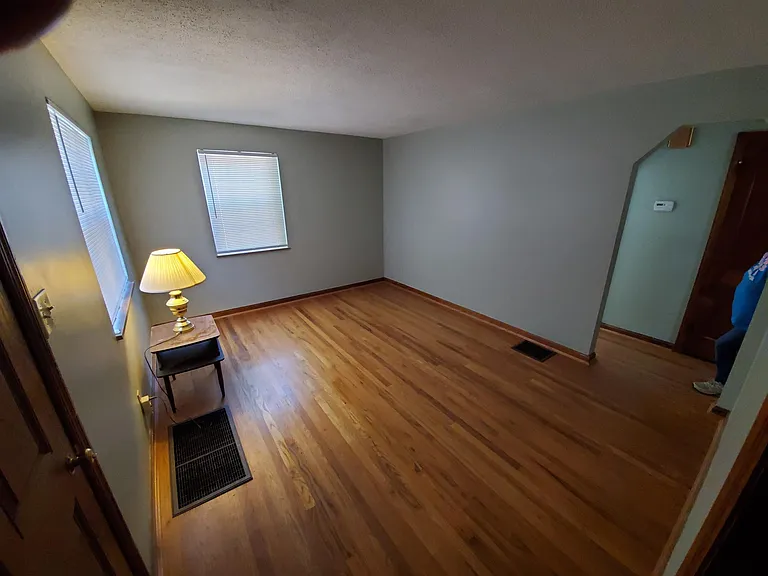 4389 Victor Ave — Photo 2