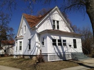 297 W Oak St, Kankakee, IL 60901