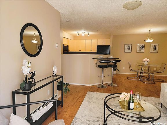 3rd image of UNIT 204-303 Lowe ROAD
