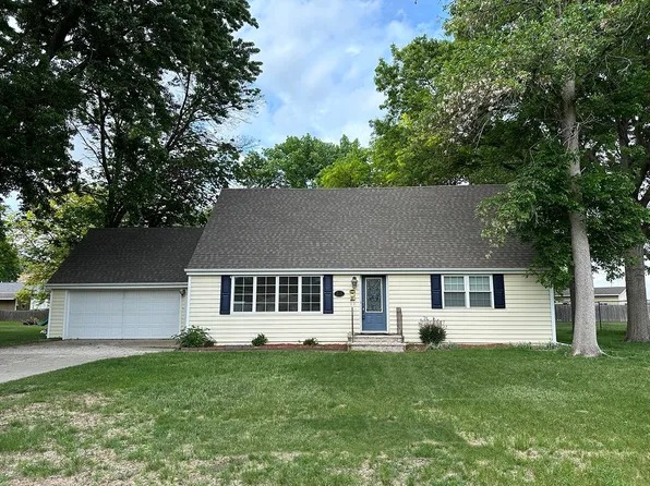 215 E 19th St, Spencer, IA 51301