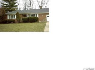 87 Lake Ledge Dr, Buffalo, NY 14221