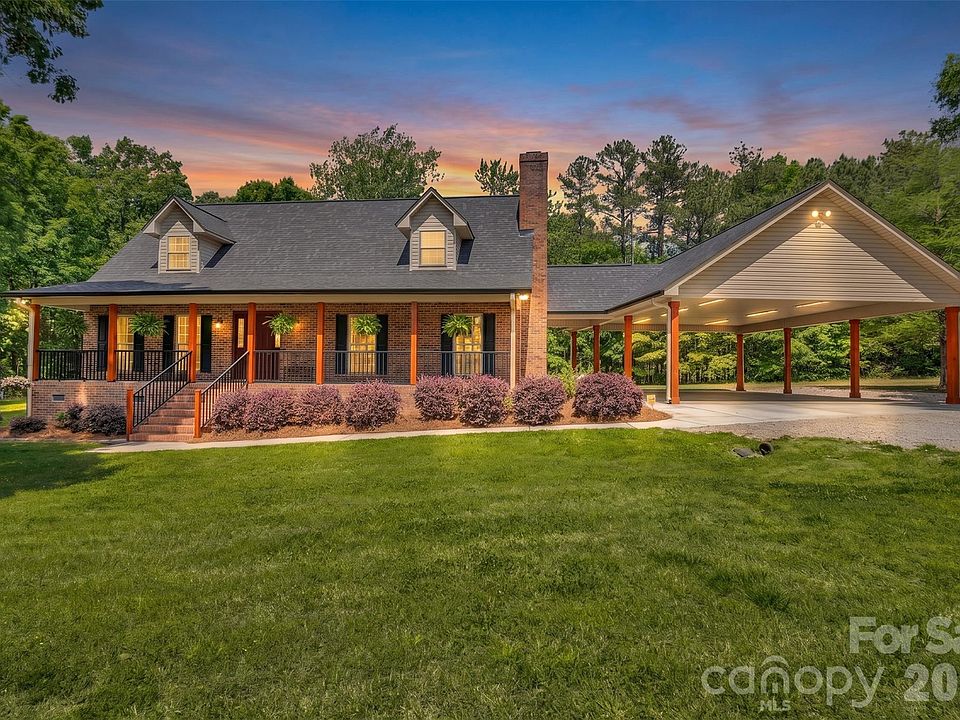 1st image of 2642 Clubside Dr