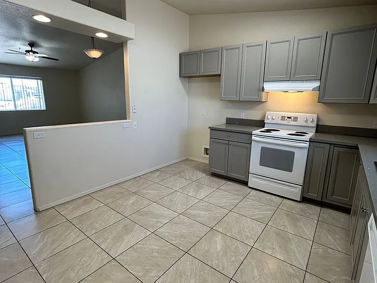 3289 Tolteca Dr — Photo 7