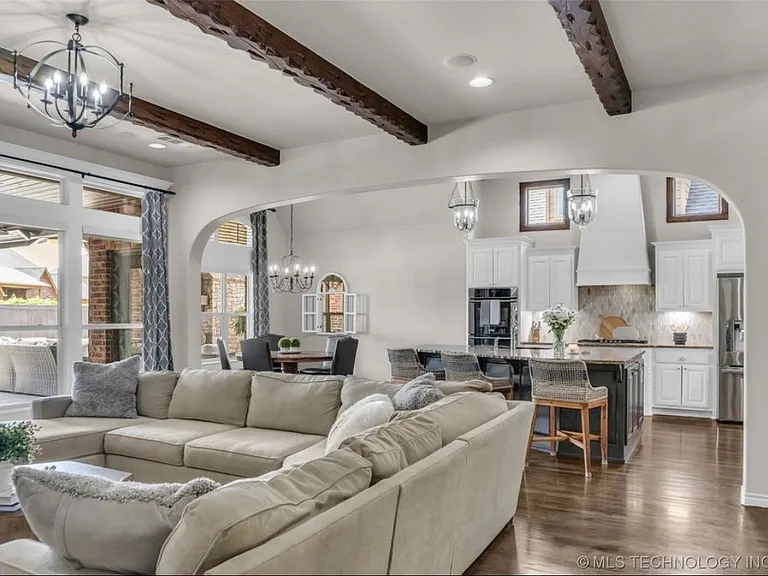 1200 S Laurel Ave — Photo 27