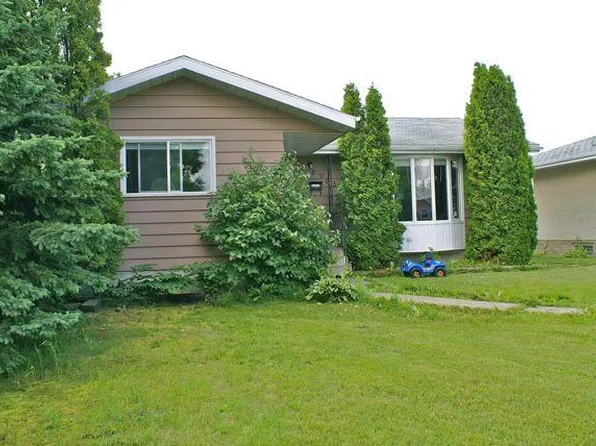 6903 Delwood Rd NW, Edmonton, AB T5C 3A6
