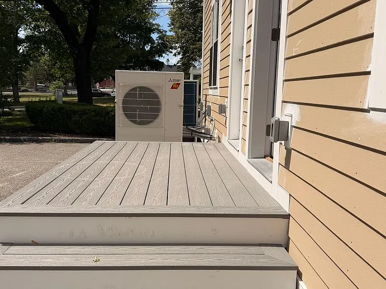 439 Main St — Photo 15