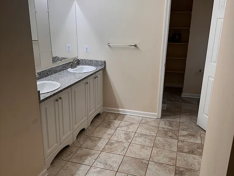11299 Elk Run Rd — Photo 5