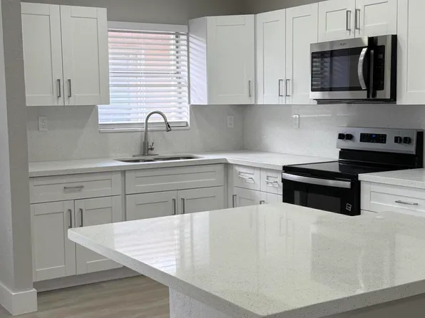 2225 Raleigh St, Hollywood, FL 33020