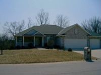 1st image of 2700 Parkwood Dr