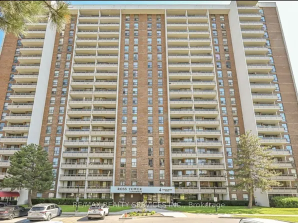 4 Kings Cross Rd #1807, Brampton, ON L6T 3X8