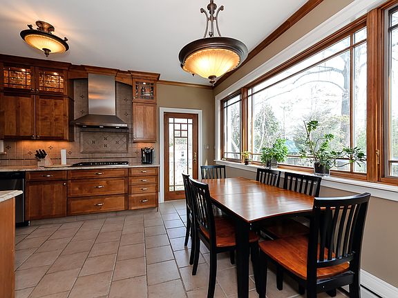 4th image of 84 Meadow Dr