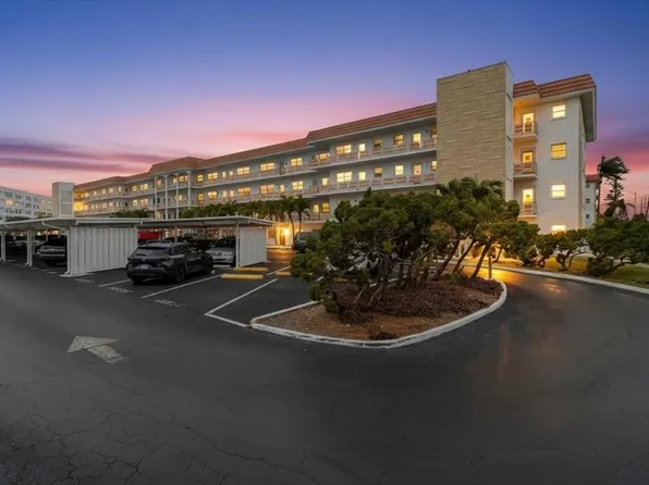 3128 59th St S APT 401, Gulfport, FL 33707