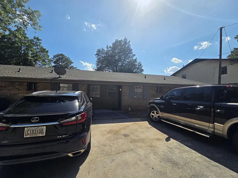 897 Six Oaks Cir — Photo 10