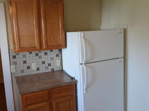 3rd image of 9 W Satin St
