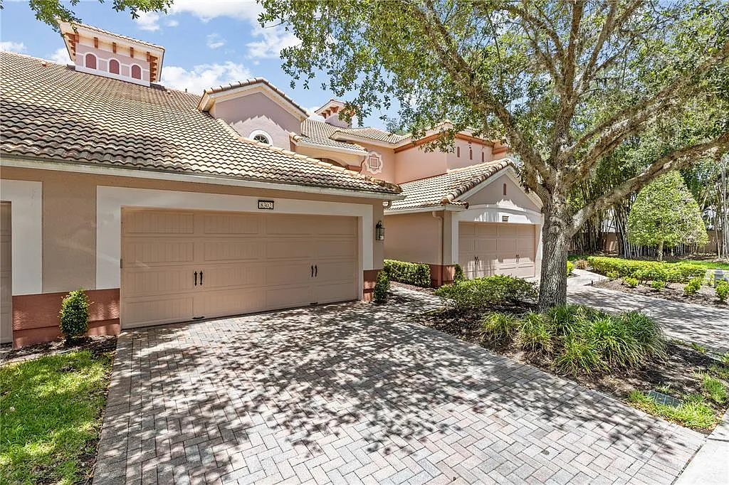 3 bed, 2.5 bath, 2059 sqft, $2,250 — Photo 1