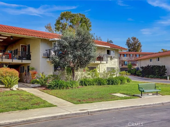 2327 Via Mariposa W APT A, Laguna Woods, CA 92637
