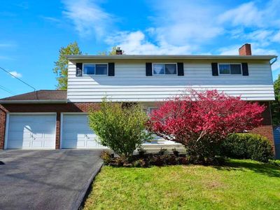 1316 Campus Dr, Vestal, NY, 13850