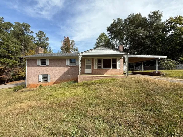 1401 Lord Anson Dr, Wadesboro, NC 28170