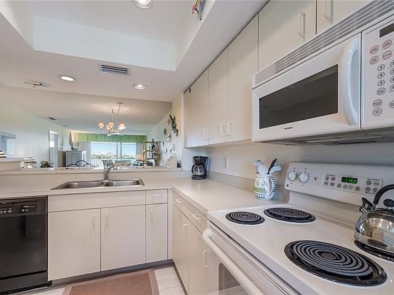3rd image of 6001 Boca Grande Cswy Building E