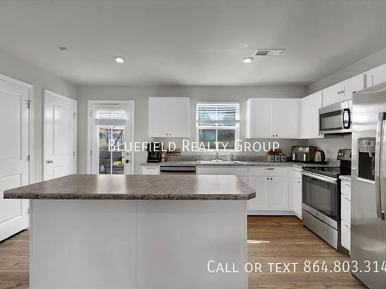 653 McCormick Ln — Photo 6