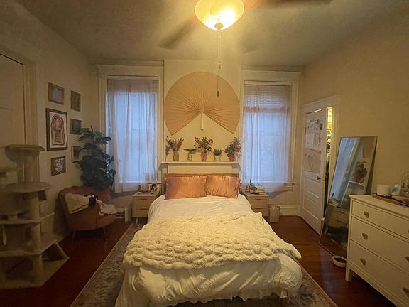 Back bedroom