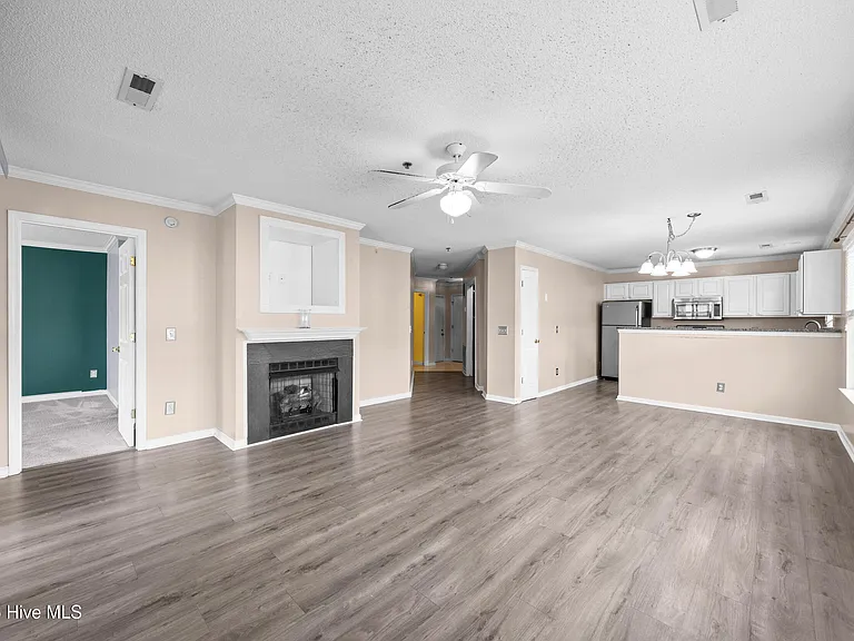 1604 Willoughby Park Ct #1 — Photo 17