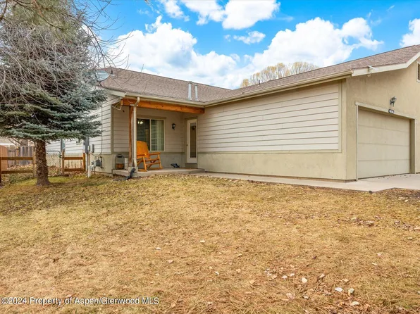 210 S Golden Dr, Silt, CO 81652